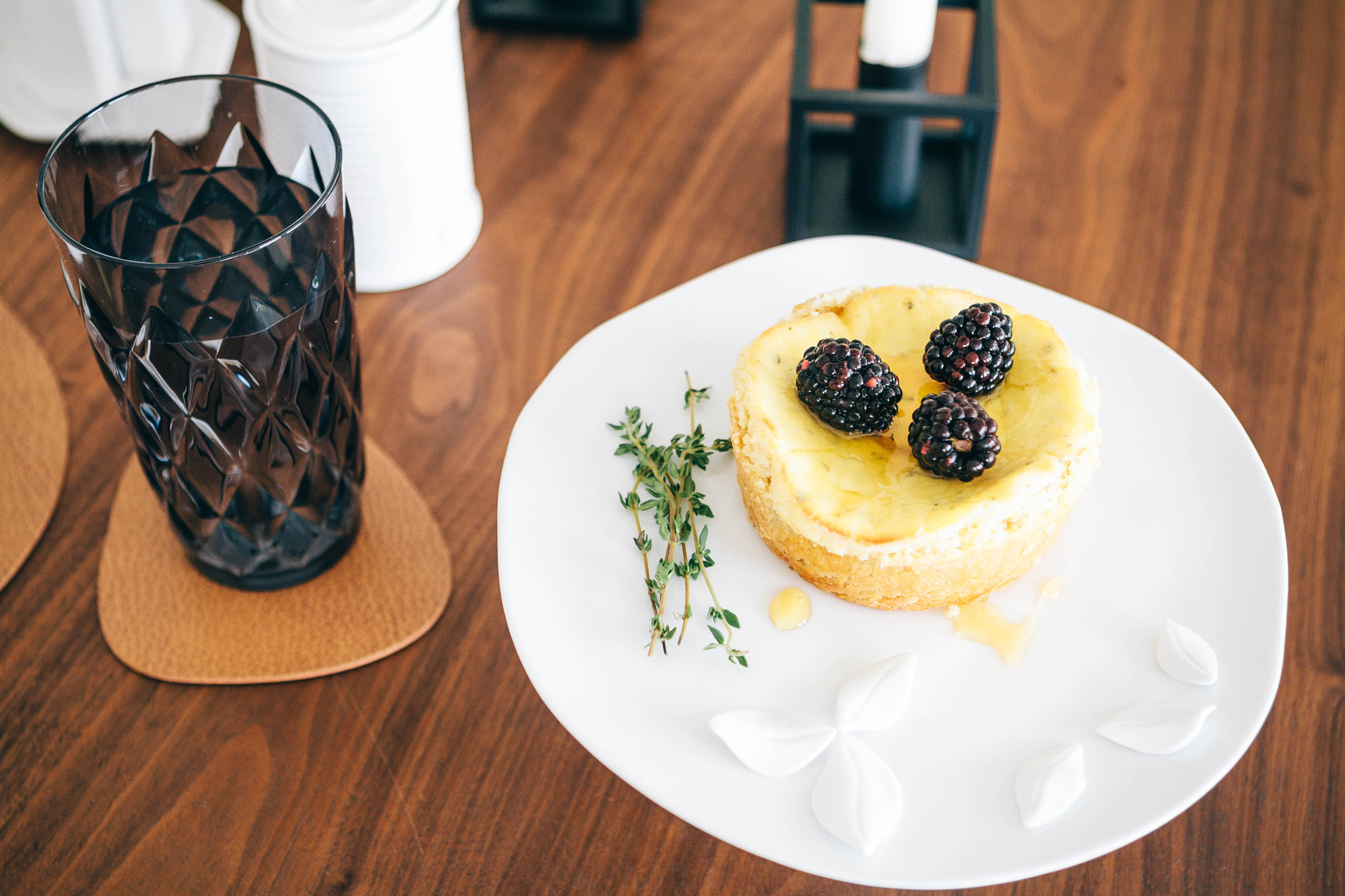 Blackberry and Cheese Tartlet on a Räder Cake Stand