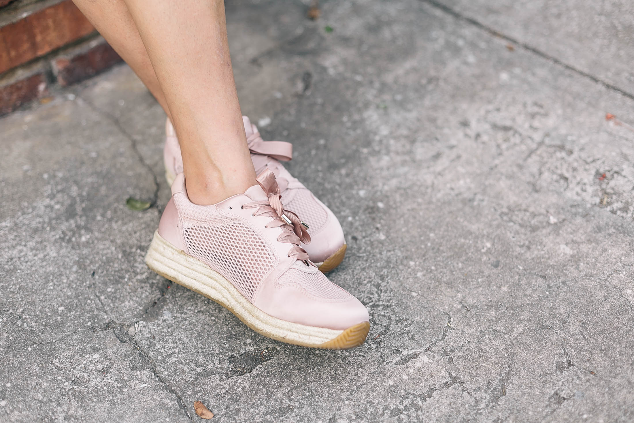 Air Max Thea style pink sneakers by Stradivarus
