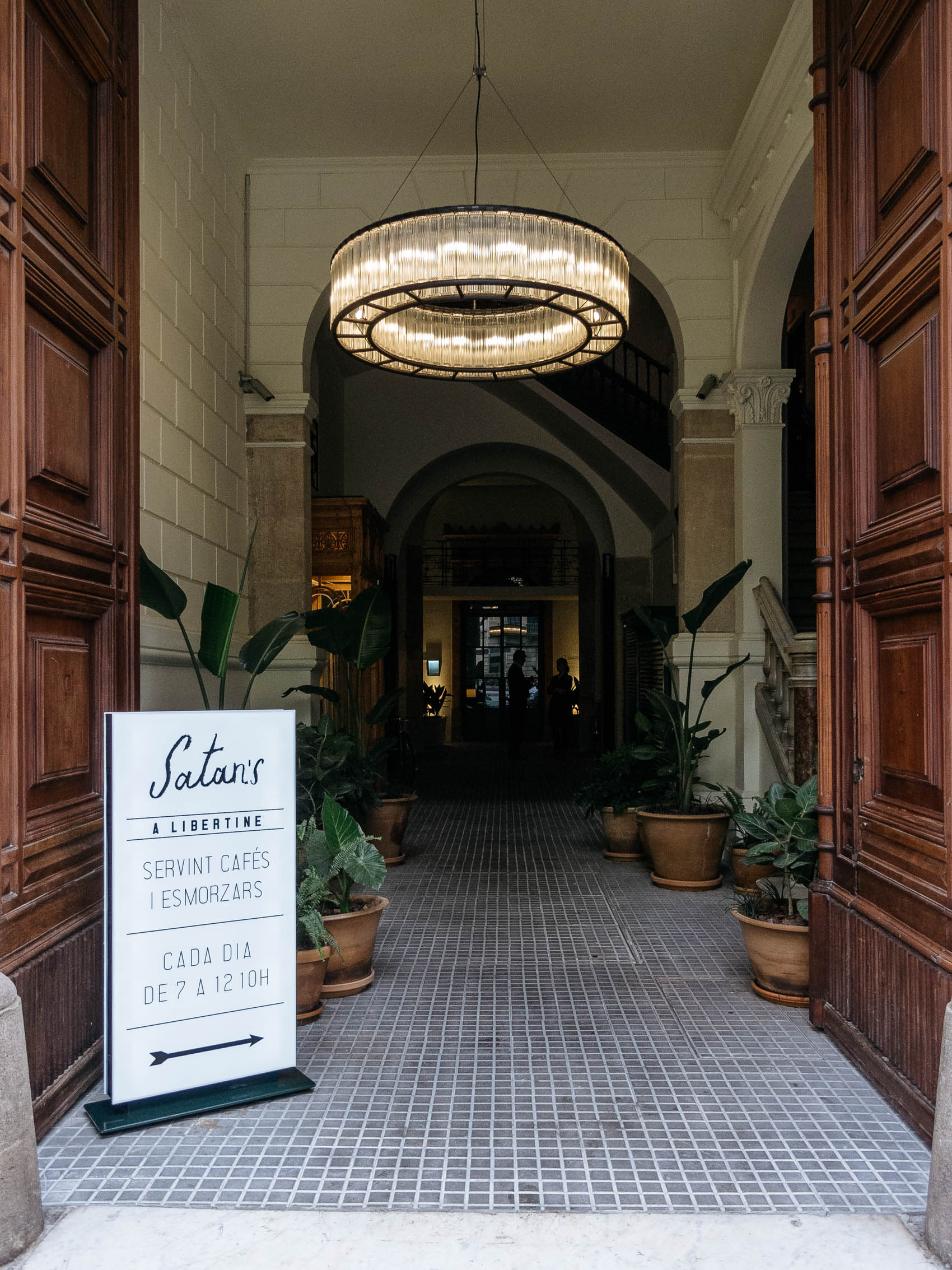 Hotel Casa Bonay in Barcelona is beautifully designed and decorated and has a real homey feel, with Satan's Coffee, Libertine restaurant and Mother juices in the lobby area.